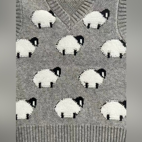 NWT Kids Princess Diana Inspired Sleeveless Sheep Sweater Vest Unisex Gray - Picture 5 of 5
